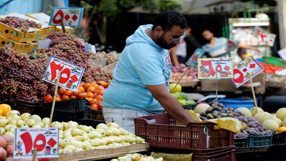 التضخم السنوي في مصر يسجل تراجعا طفيفا في نوفمبر وسط ضغوط اقتصادية متزايدة