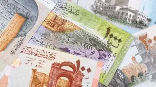 تراجع قياسي في سعر صرف الليرة السورية بعد سقوط نظام بشار الأسد